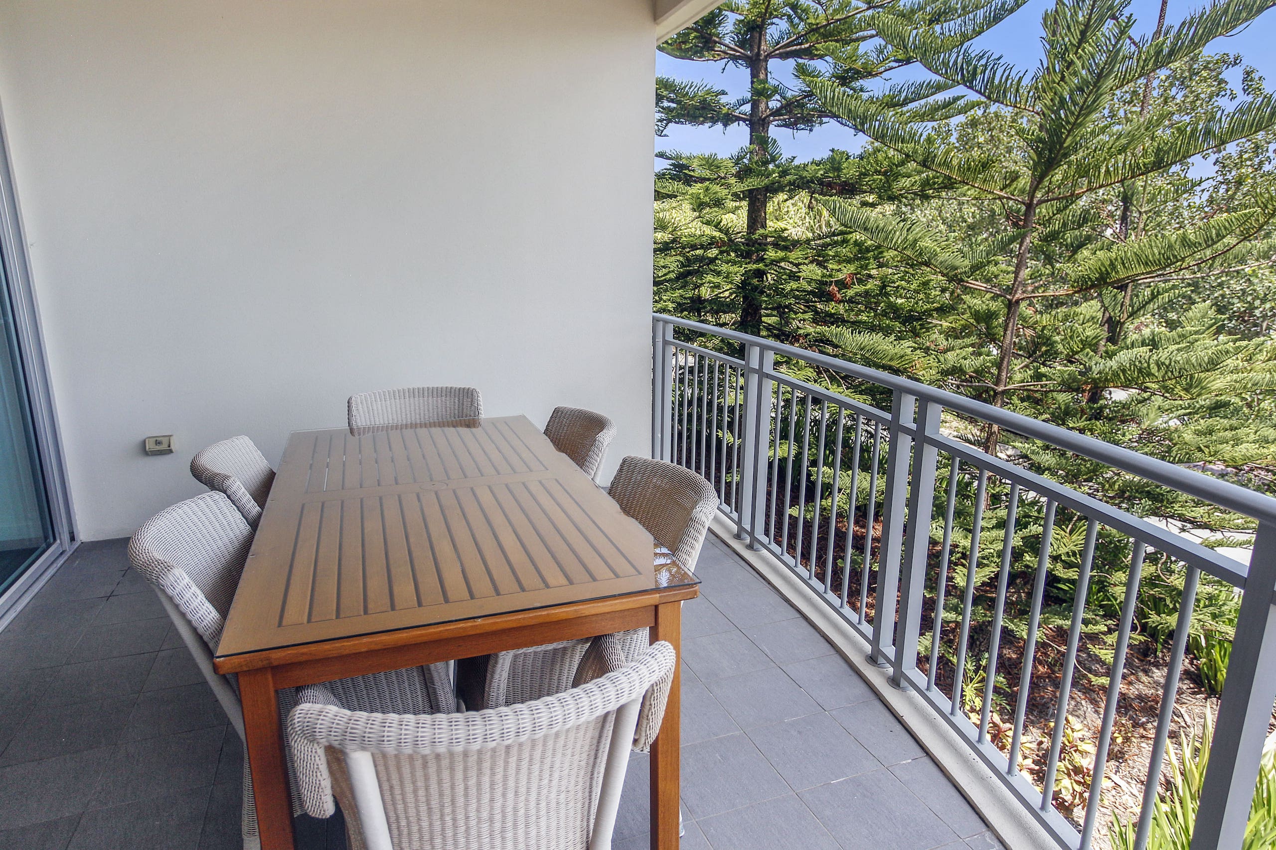 Hinterland View 2 Bedroom Apartment 3